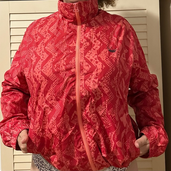 ᴛʀᴀᴄᴋꜱᴜɪᴛ ,  ʙʀᴀɴᴅ: ᴀᴅɪᴅᴀꜱ  ꜱɪᴢᴇ: ʟ , ᴄᴏʟᴏʀ : ʀᴇᴅ & ᴘɪɴᴋ - Picture 6 of 12